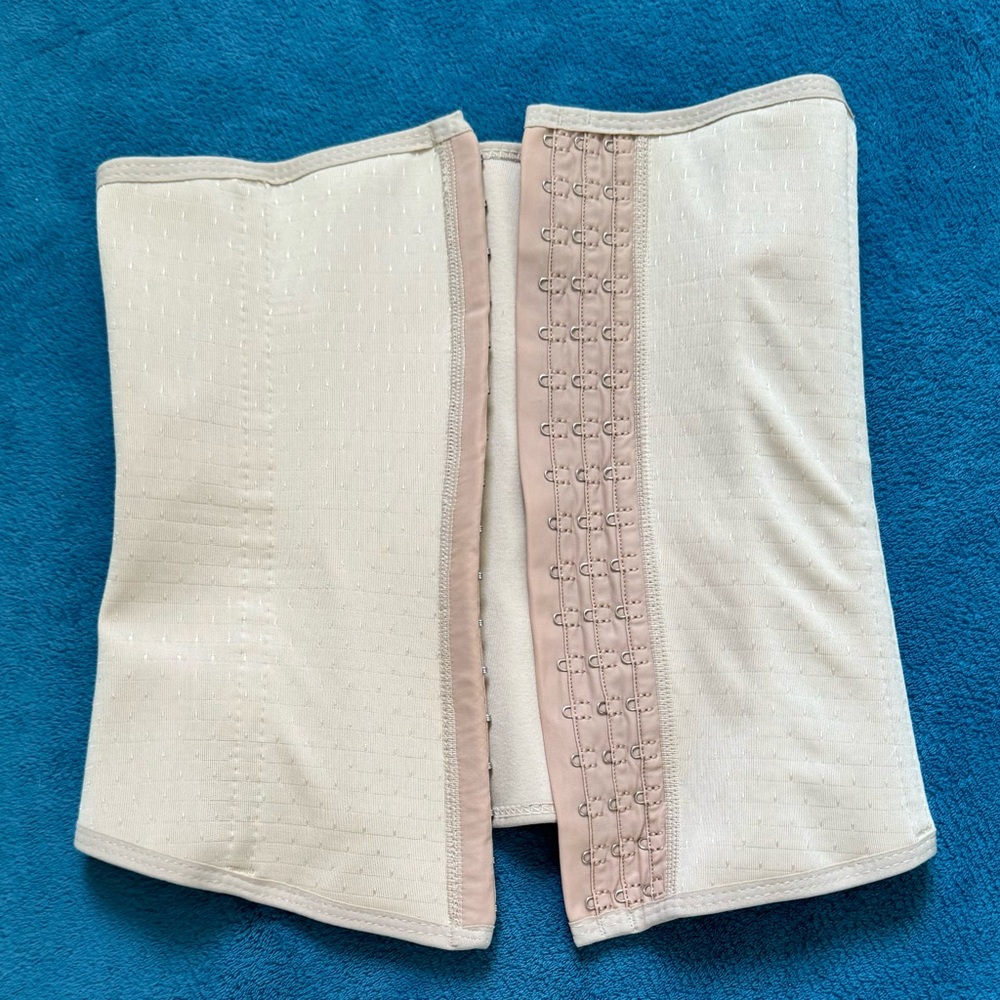 corset girdle, size S, very comfortable